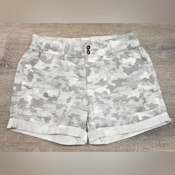 Time and Tru Pants - Time and Tru Light Gray Camo Cargo Shorts
